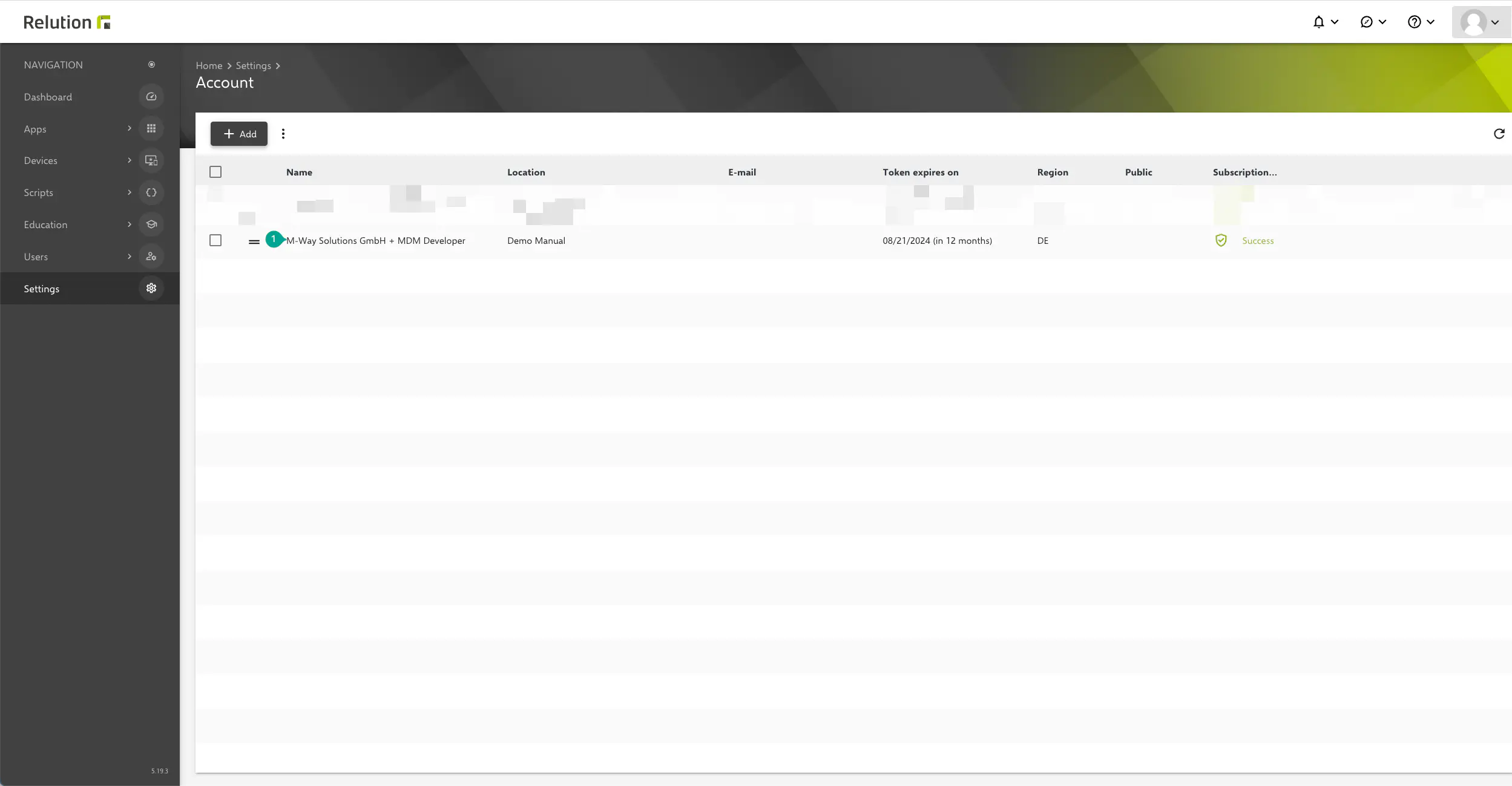 Relution Settings showing linked VPP token and purchased apps overview