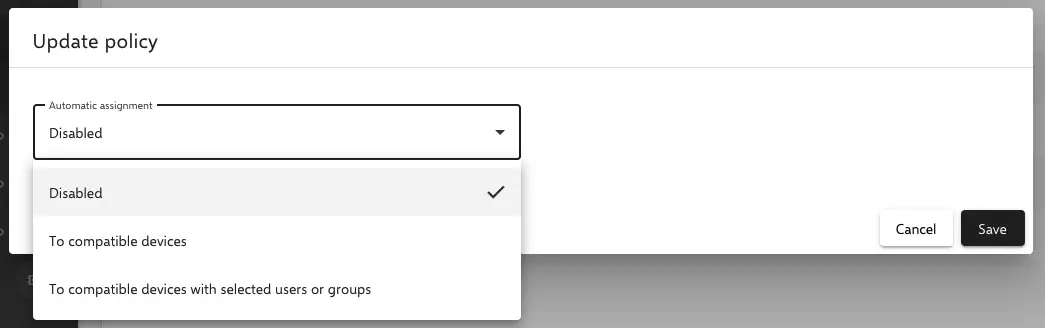 Options d’attribution automatique d’une politique aux utilisateurs et groupes dans Relution
