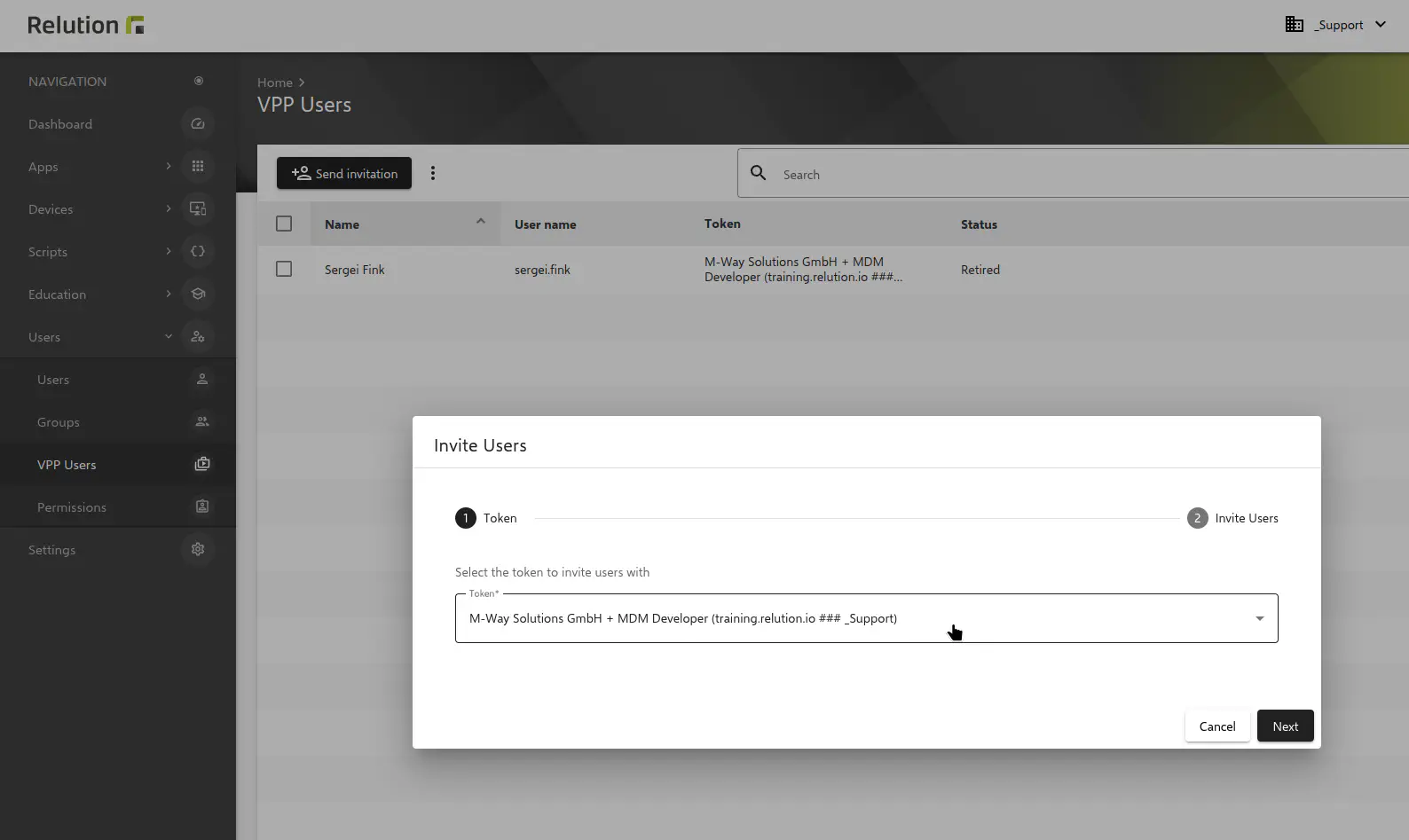 VPP token selection dialog before sending user invitation in Relution